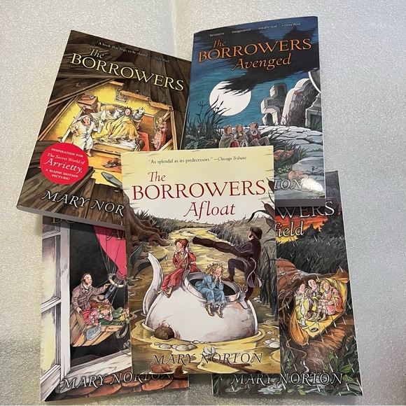 Mary Norton The Complete Adventures of the Borrowers: 5-Book Paperback Box Set - Picture 7 of 8